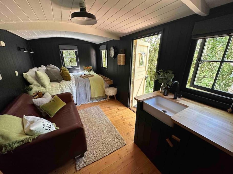 Cornwall Woodland Shepherd'S Hut - Dennis Hut Bodmin Buitenkant foto