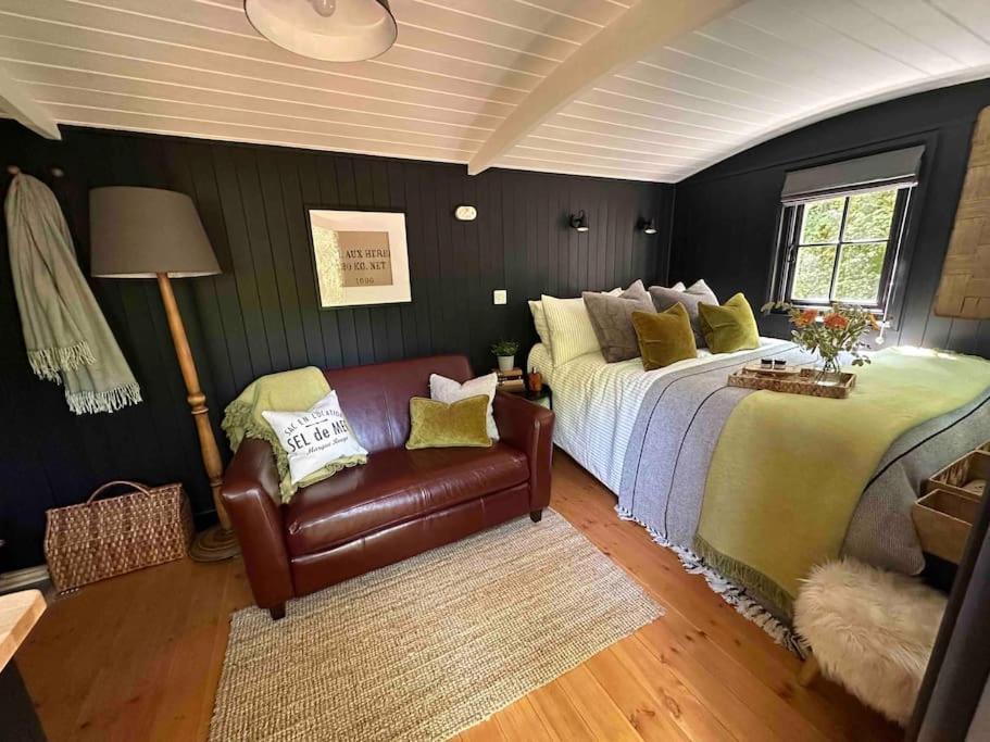 Cornwall Woodland Shepherd'S Hut - Dennis Hut Bodmin Buitenkant foto