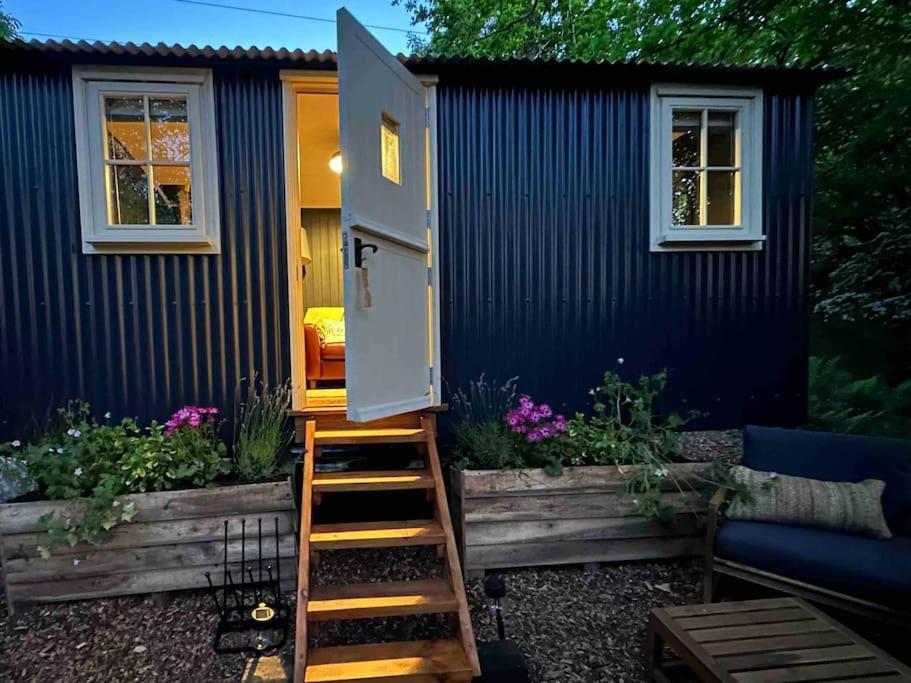 Cornwall Woodland Shepherd'S Hut - Dennis Hut Bodmin Buitenkant foto